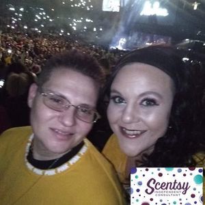 Meet your Posher, Jamie